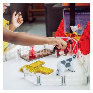 MAGNA-TILES Farm Animals, mágneses építőjáték, szín: Többszínű, méret: doboz: 32x31x6 cm – illusztráció