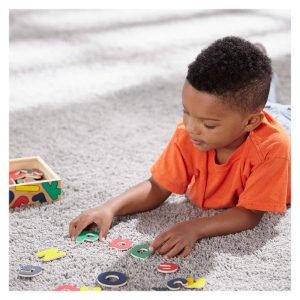 Mágneses betűk fából, 52 darabos készlet, Melissa&Doug (MD0448)