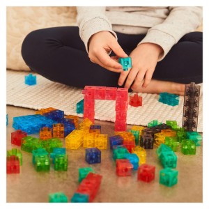 Linking Cubes, 100 darabos készlet áttetsző elemekkel, szín: Többszínű, méret: 2x2x2 cm – illusztráció