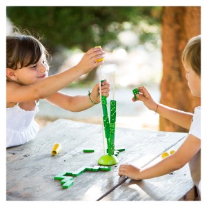 Tulipán domino, építőjáték fából, szín: Többszínű, méret: 33x12x4 cm – illusztráció