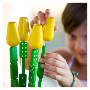 Tulipán domino, építőjáték fából, szín: Többszínű, méret: 33x12x4 cm – illusztráció