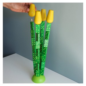 Tulipán domino, építőjáték fából, szín: Többszínű, méret: 33x12x4 cm – illusztráció