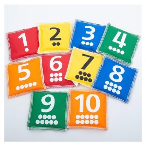 Babzsákok számokkal és pontokkal, 10 darabos készlet, szín: Többszínű, méret: 11x11 cm – illusztráció