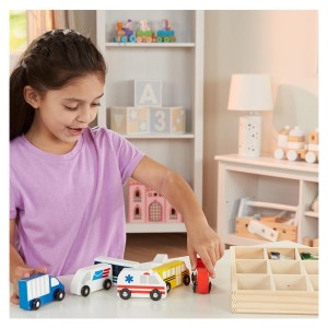 Városi autók fából, 9 db-os készlet, szín: Többszínű, méret: 9-10 cm – illusztráció