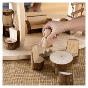 Woodlands babaház bútorokkal, Guidecraft, szín: Natur, méret: 48x38x25 cm – illusztráció