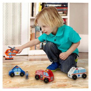 Mentő járművek fából, 4 db. szett, szín: Többszínű, méret: 13x7x7 cm – illusztráció